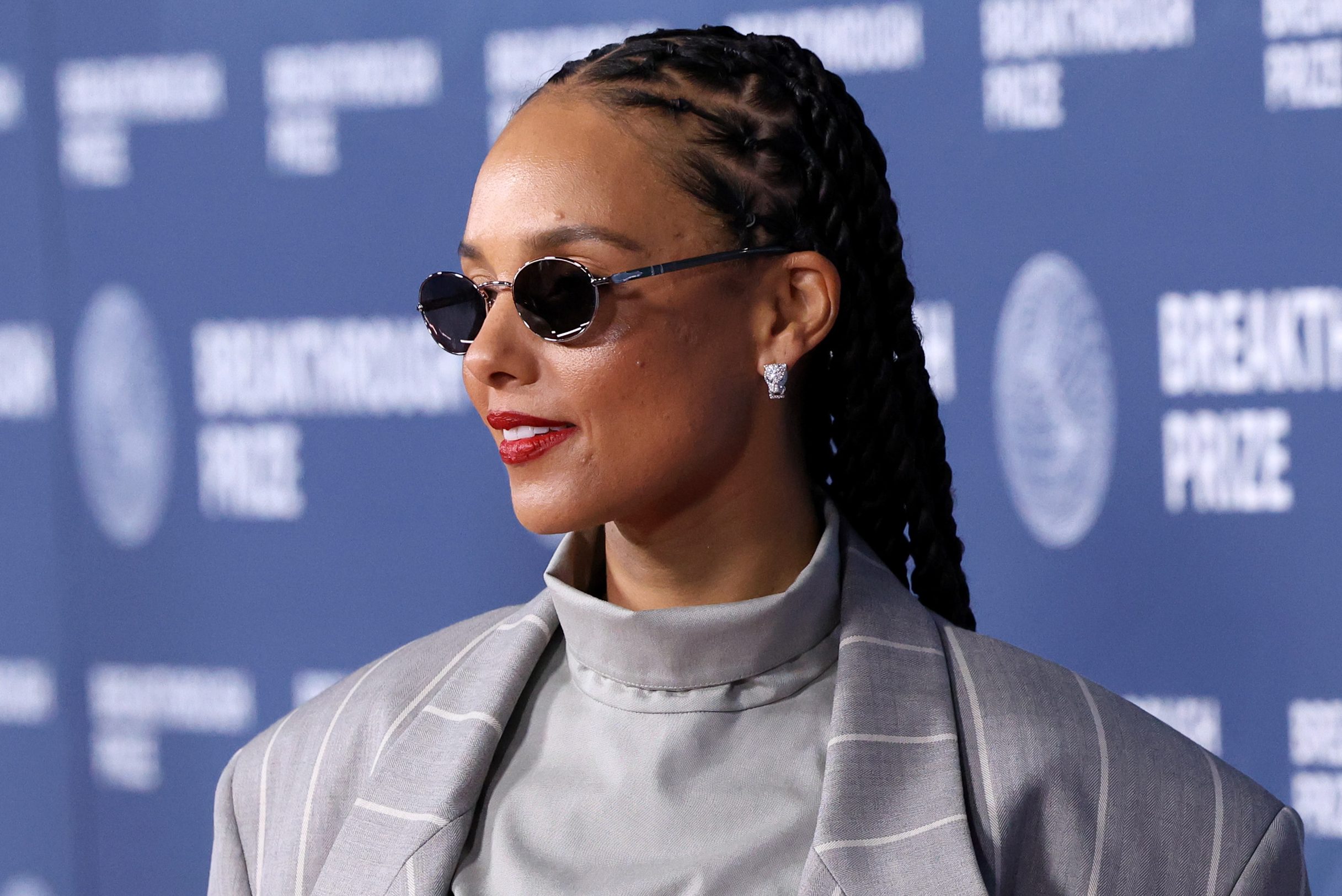 Music Industry Moves: Alicia Keys Signs With CAA in All Areas; SONA’s Emerging Songwriter Award Nominations Now Open