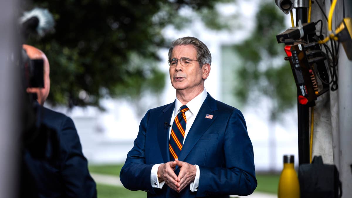 Scott Bessent sends strong message on oil price and Iran