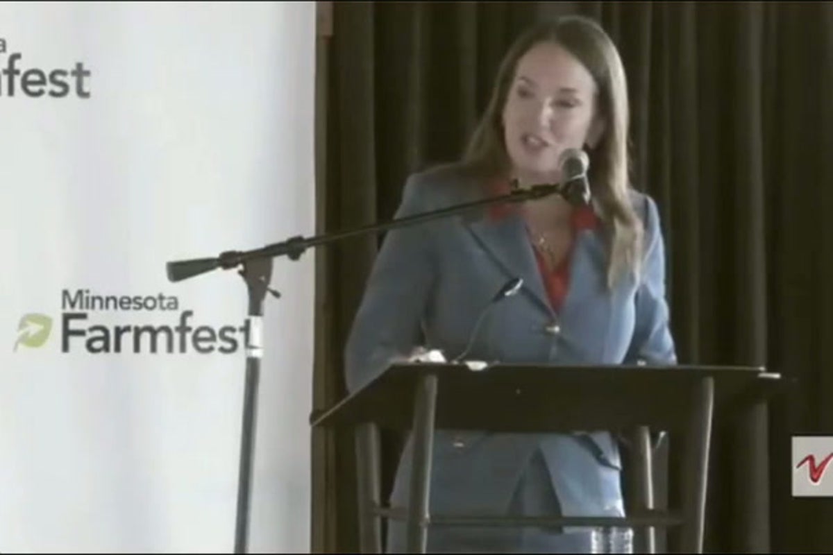 Brooke Rollins has awkward moment as she asks farmers to clap