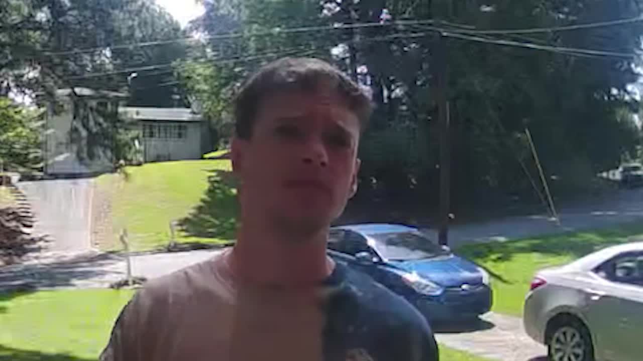 Knife-wielding suspect wanted after tearing through vehicle tires in Atlanta