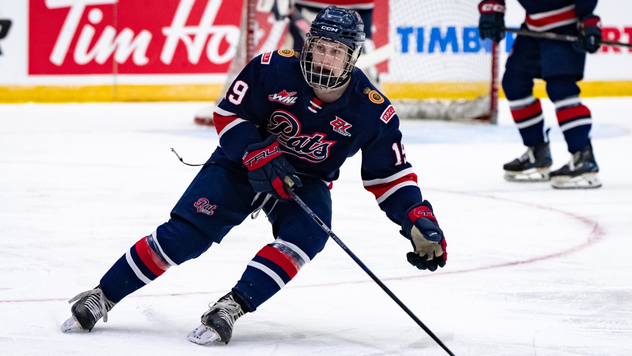 Canada beats Sweden to finish perfect round robin at Hlinka Gretzky Cup