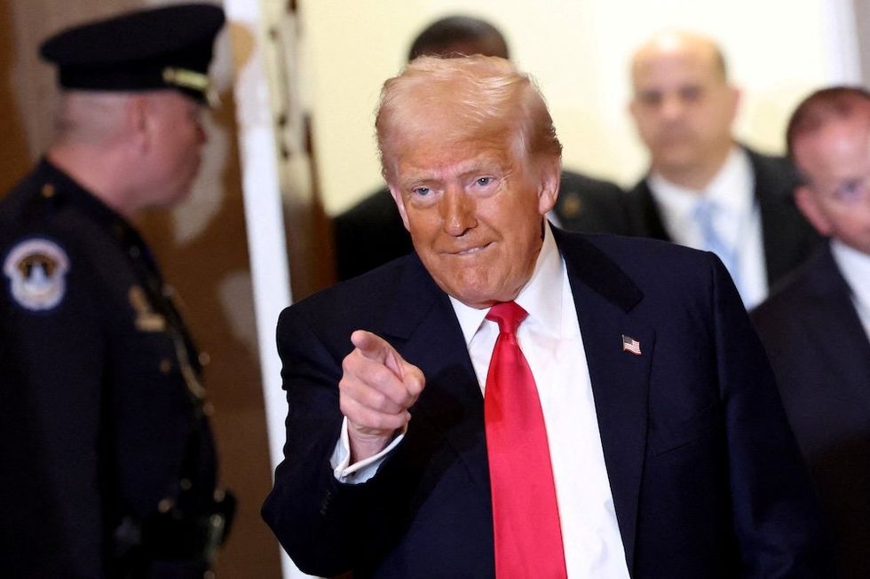 Bezos' Post blasts Trump for turning on Big Oil