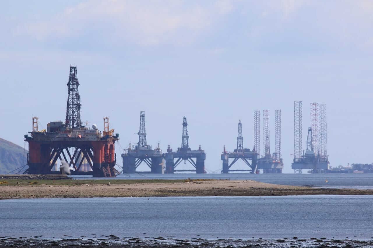 Nat-Gas Prices Retreat on Bigger US Supplies and Cooler Temps