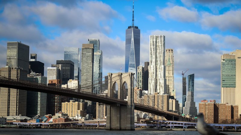 Major US law firms explore selling stakes to private equity