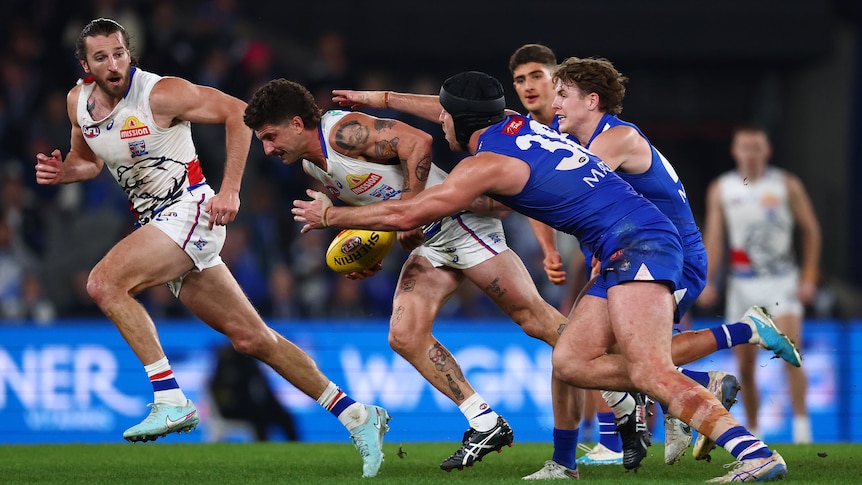 Bulldogs looking to seal wildcard spot with win over Kangaroos