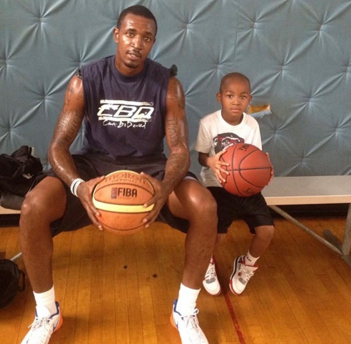 How Philly hoops shaped D.J. Rivera and his son, Derrick Morton-Rivera, to do ‘what you love’