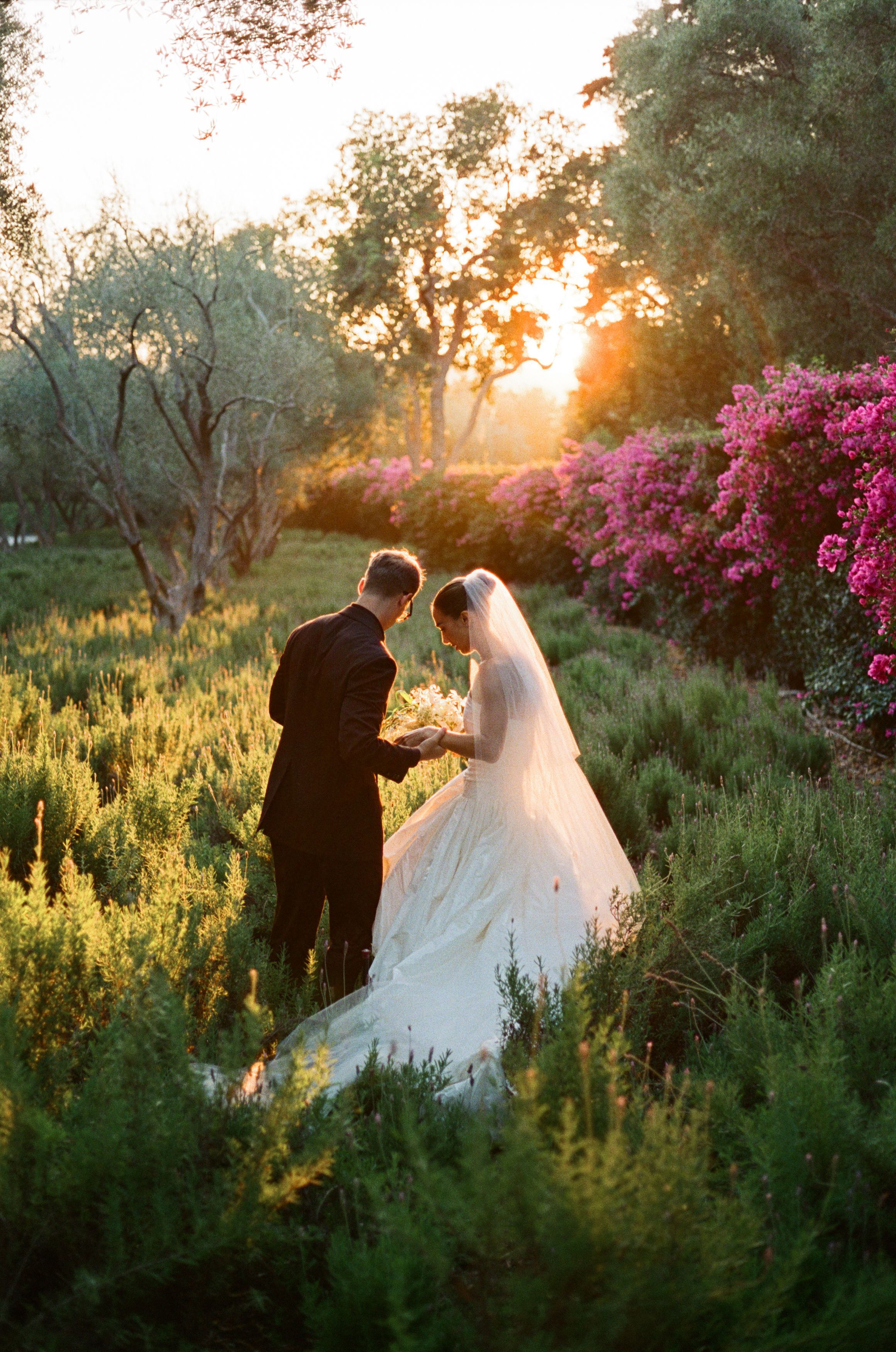 20 Backyard Wedding Dresses for the Laid-Back Bride