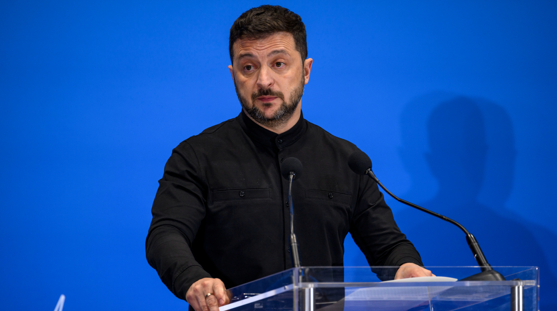 Zelenskyy ranks sixth in political leaders trust rating – survey