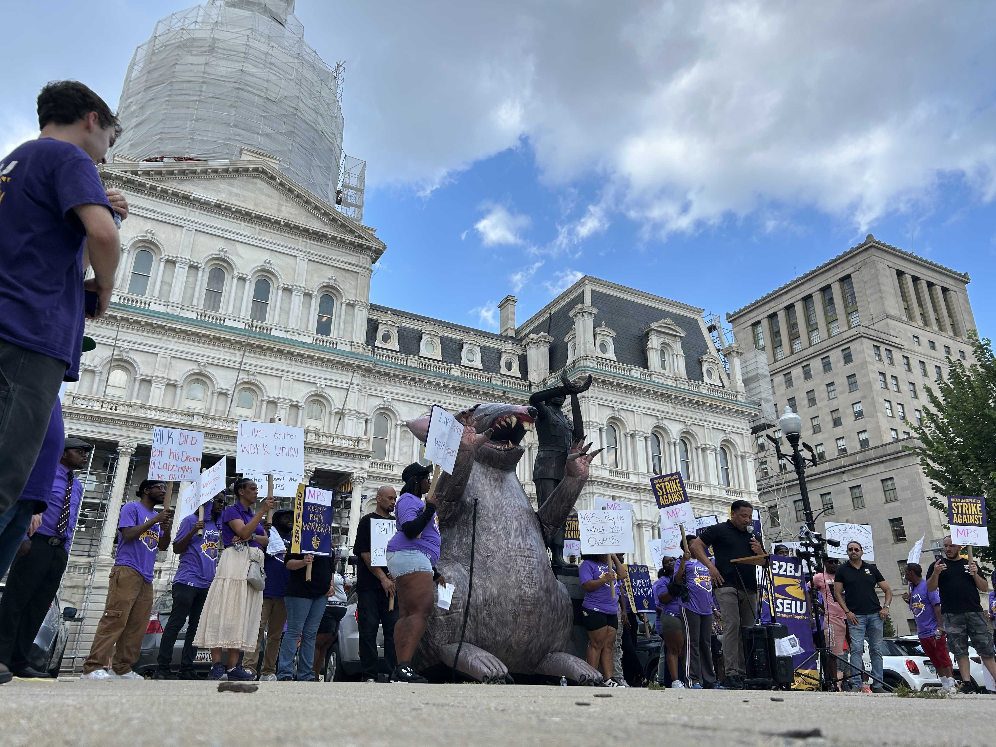 Baltimore security officers strike over heat and work conditions