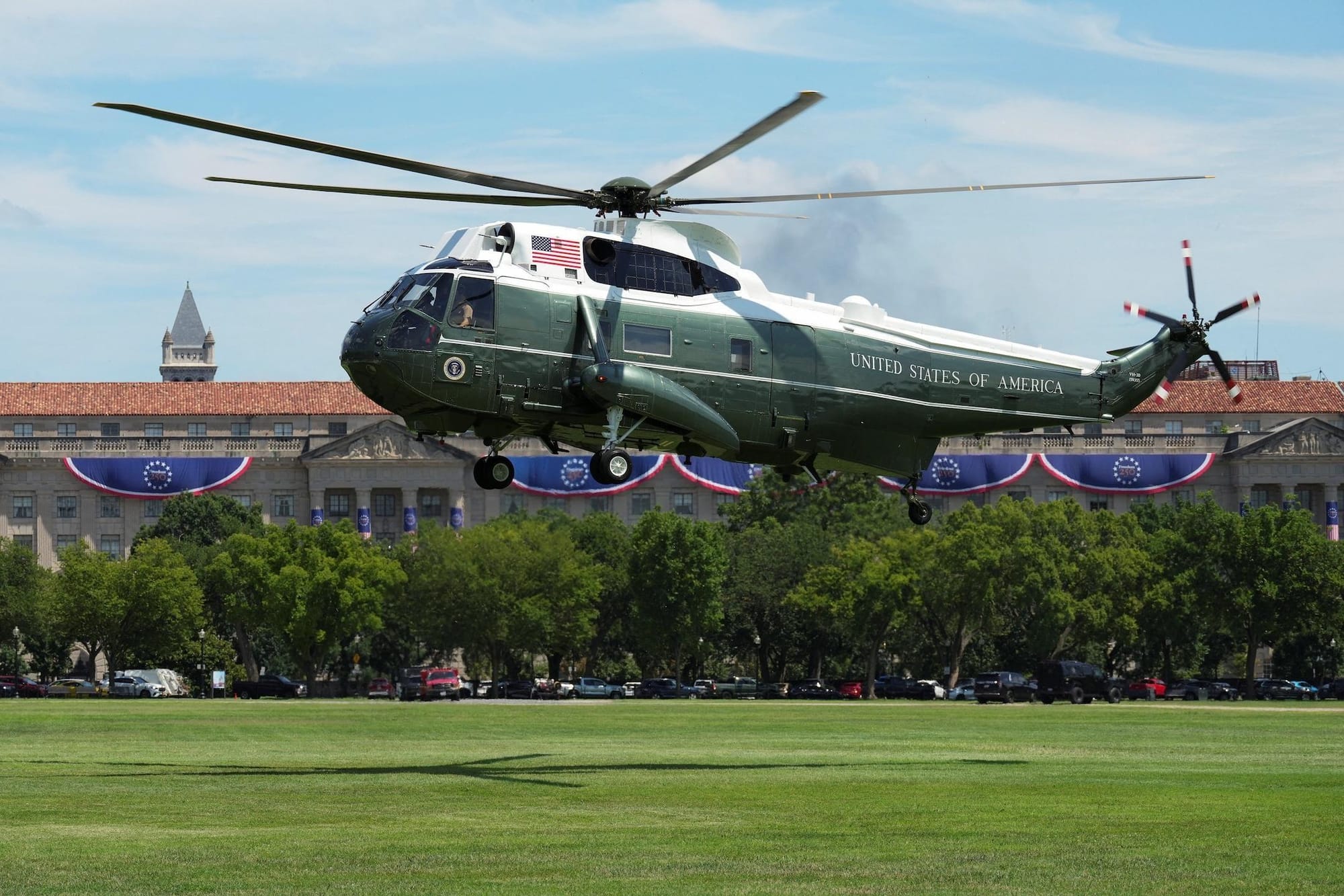 FAA investigating jet takeoff during Marine One flight