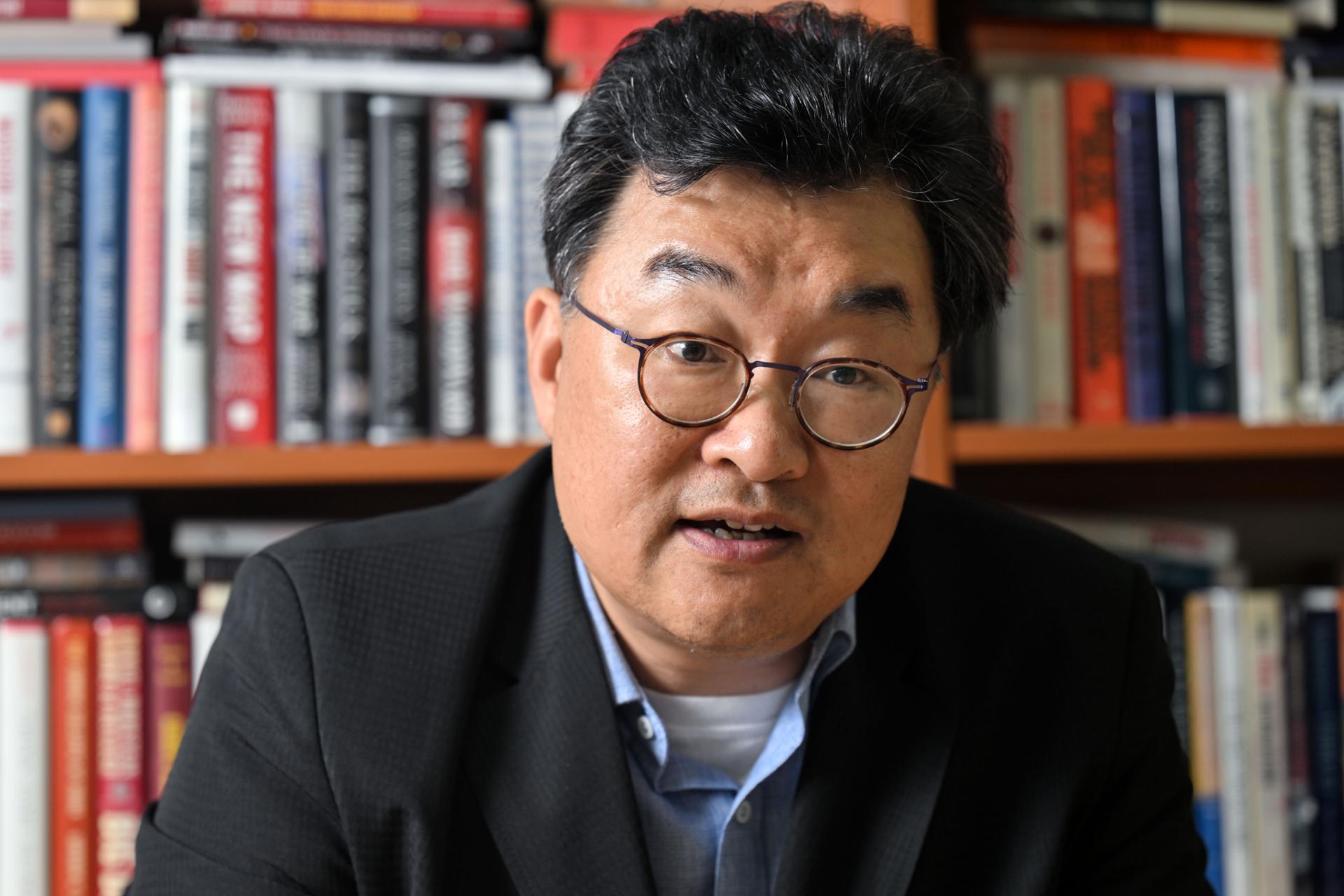 Lee names Ajou University professor to head state diplomatic academy
