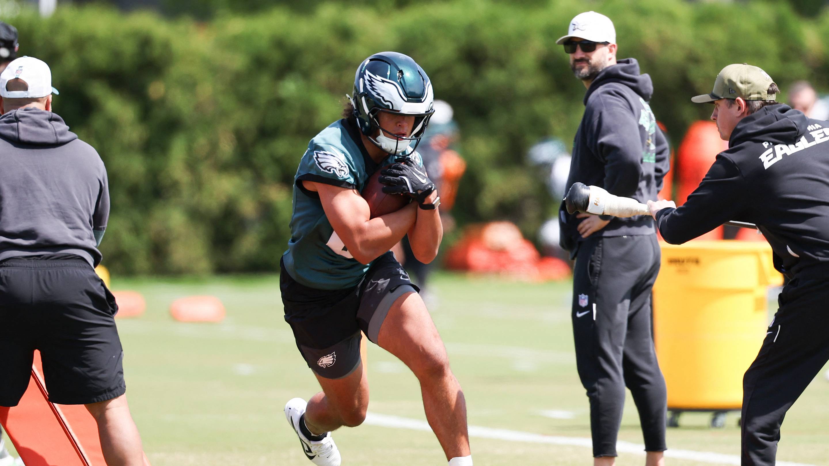 Why Eli Stowers Doesn't Shy Away From Poor Start To Eagles Camp