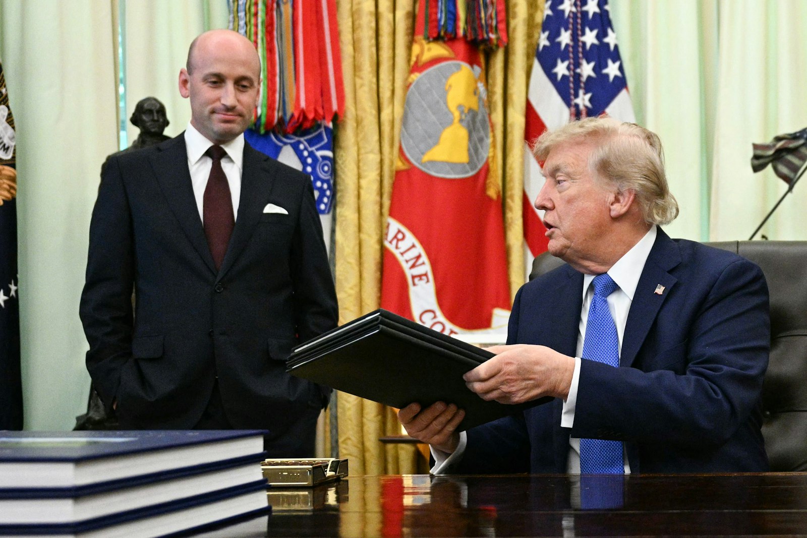 A No-Bid Contract to Rat Out Immigrant Minors