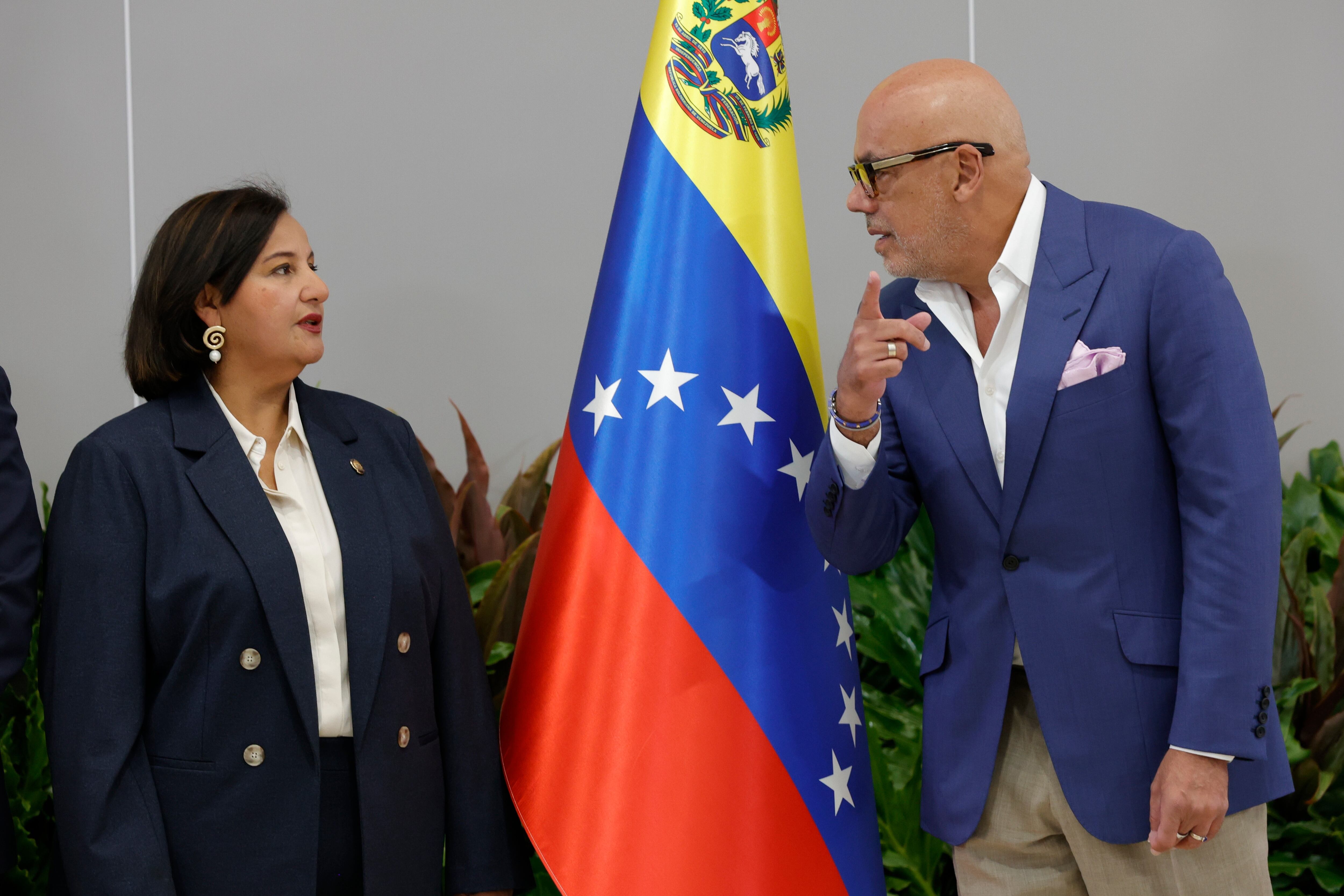 Chavismo and the Venezuelan opposition hold first meeting under US supervision