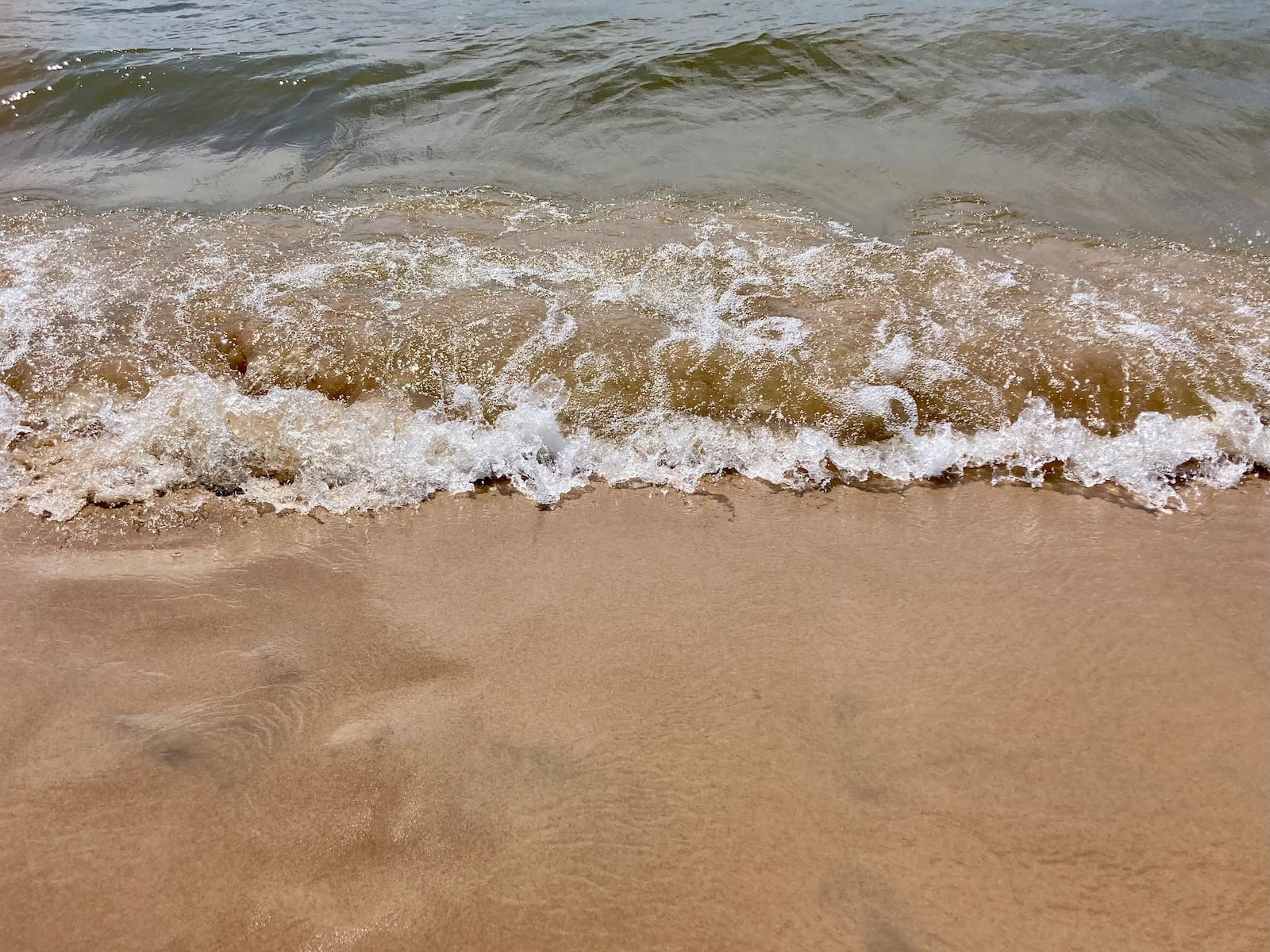 9 Michigan beaches closed, under advisories going into ‘decent weekend’
