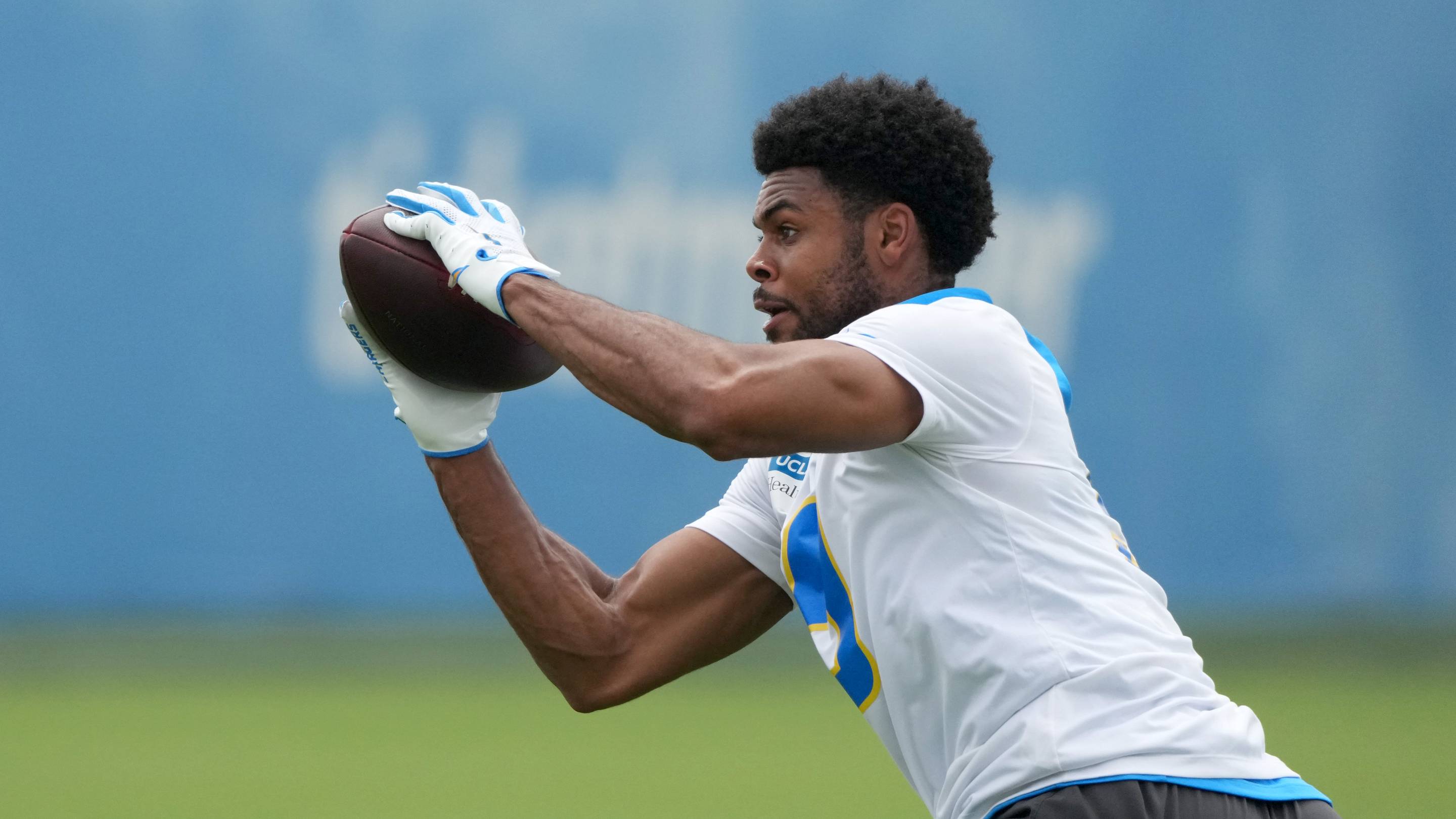 1 Chargers Training Camp Breakout Already Shining Under Mike McDaniel