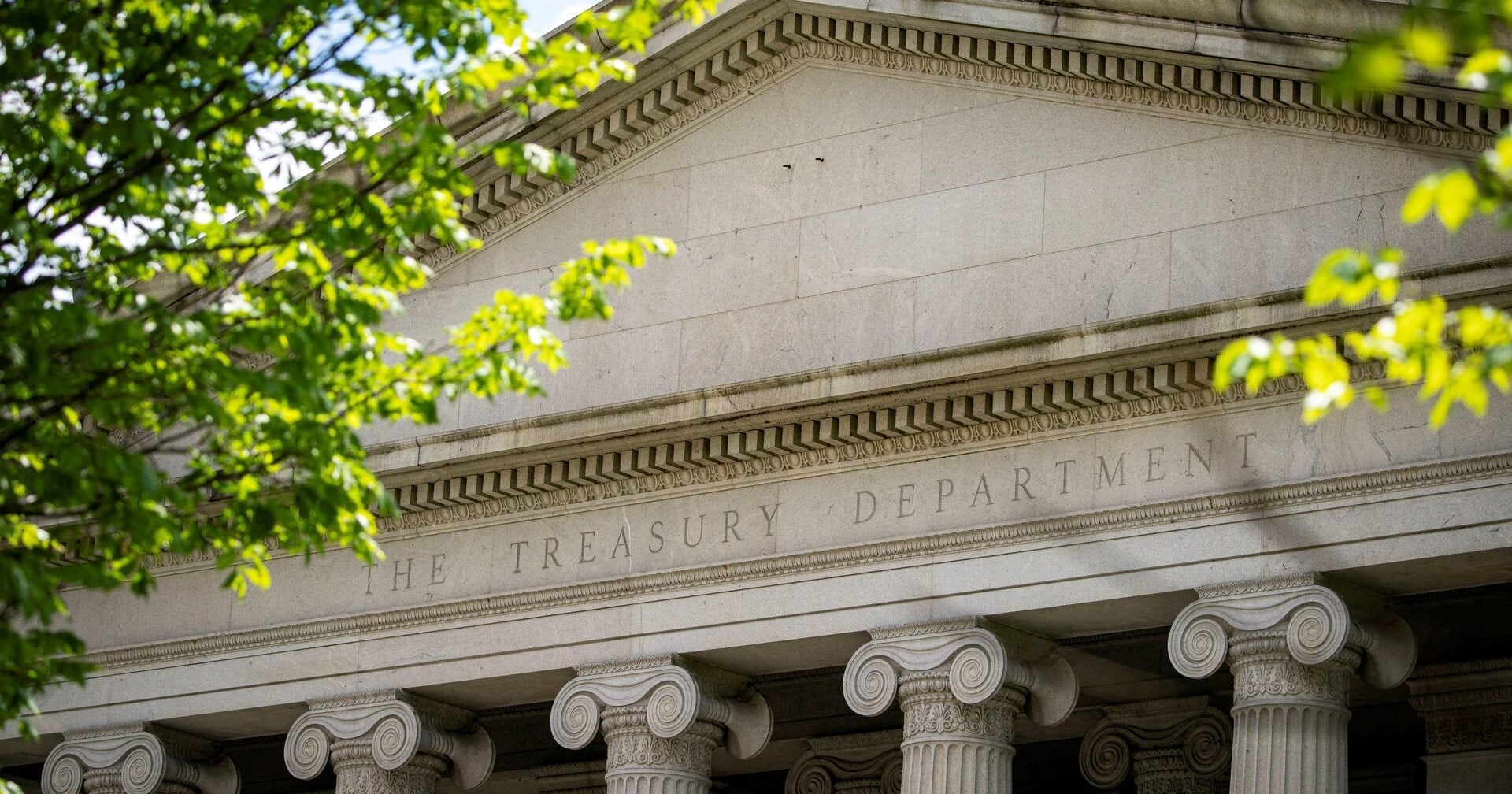US Treasury sparks debate over potential auction cutbacks as demand weakens