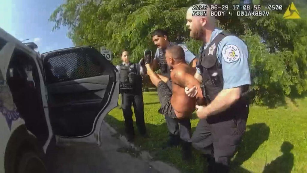 Bodycam video shows arrest of men charged in CBS News Chicago crew attack, brandishing gun in Brighton Park