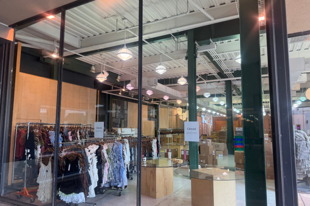 Urban Outfitters in The Woodlands Mall moving to new location