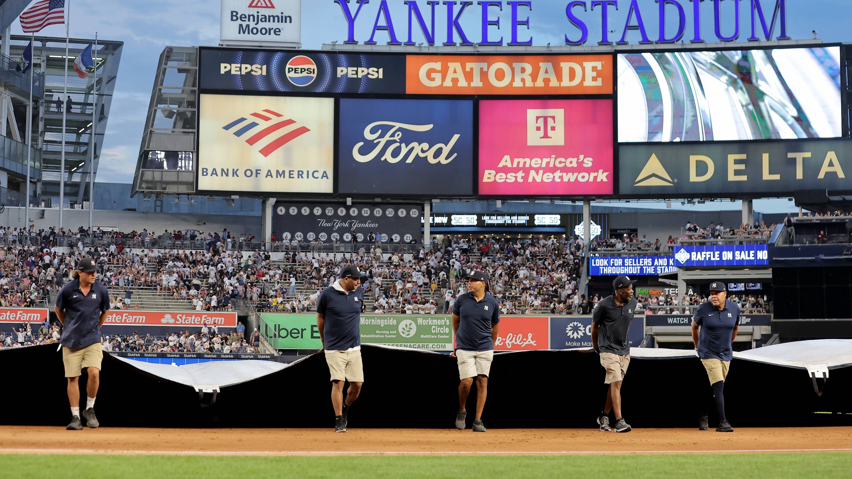 Braves vs Yankees Series Opener in Weather Delay