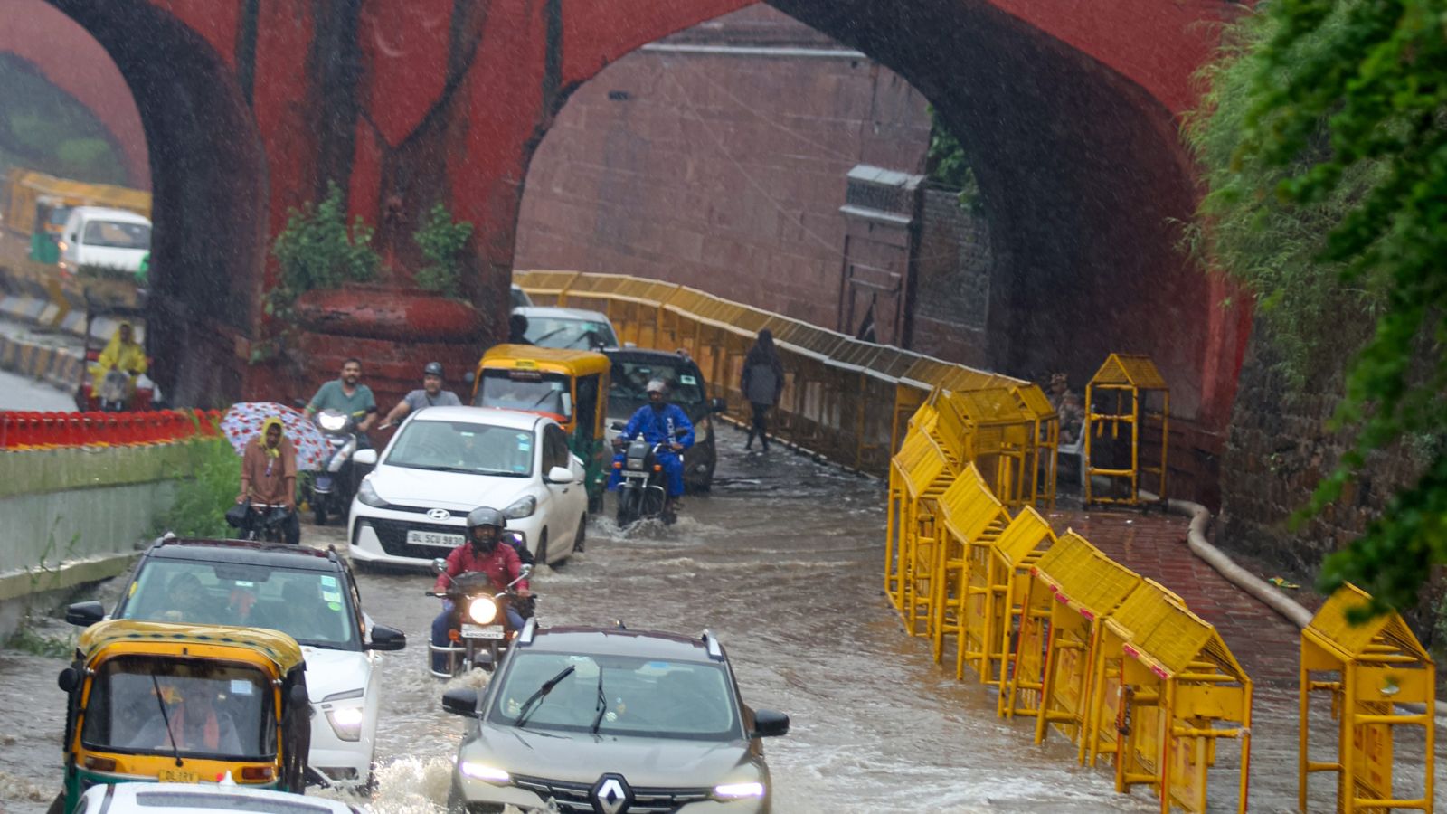 Delhi logs wettest first week for August in 15 years; rain pounds Gurgaon and Noida