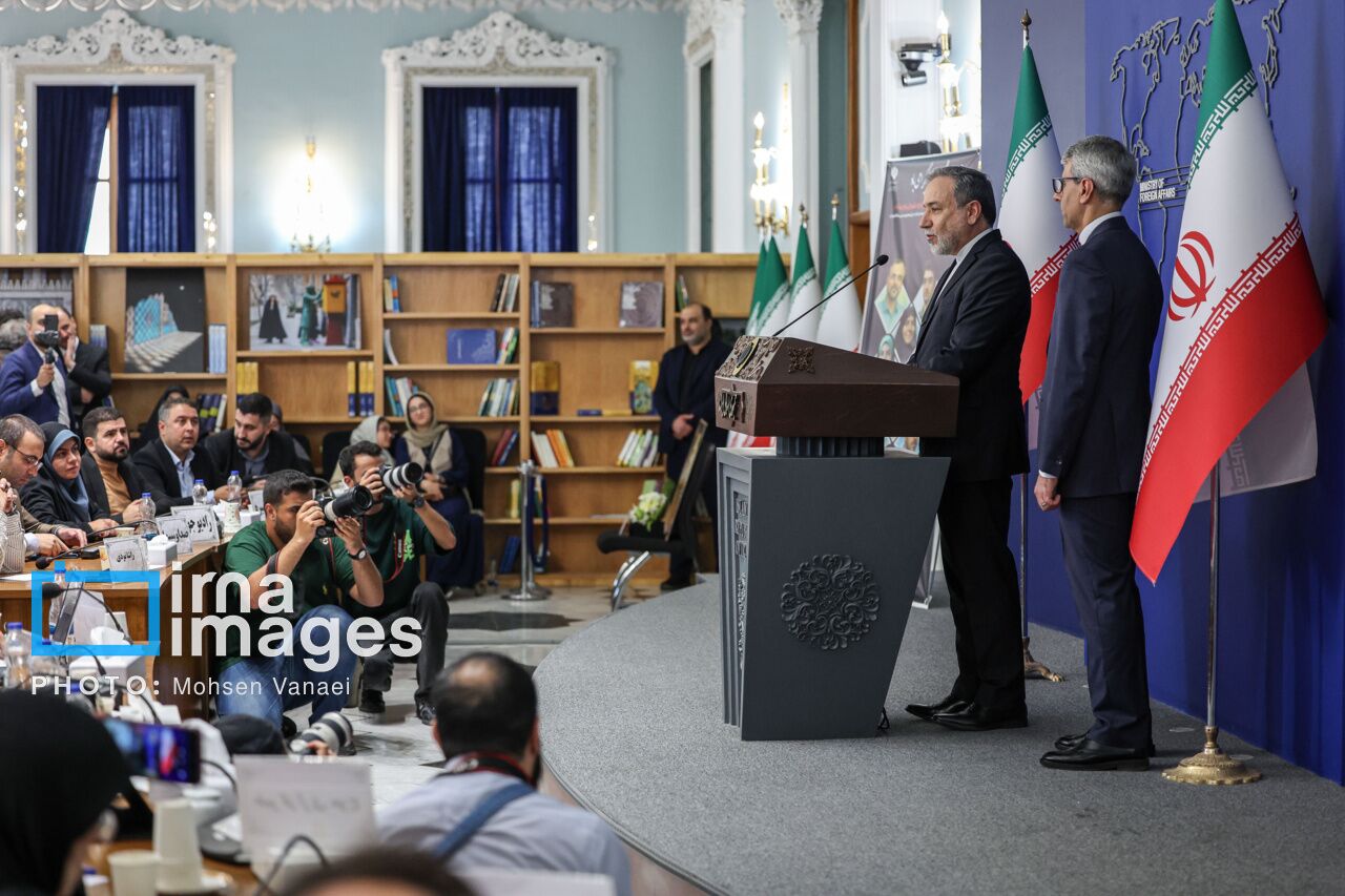 Journalists play valuable role in understanding global developments: Araghchi