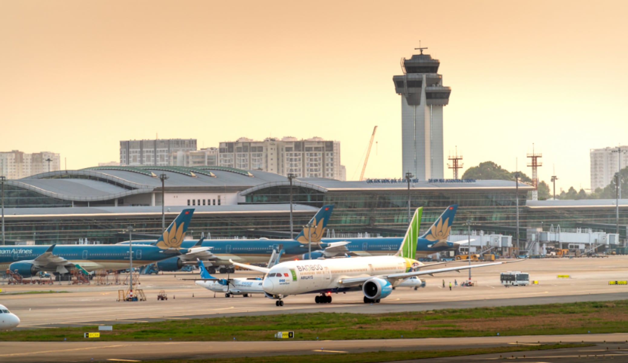 Rising temperatures could cause flight delays: Here’s why