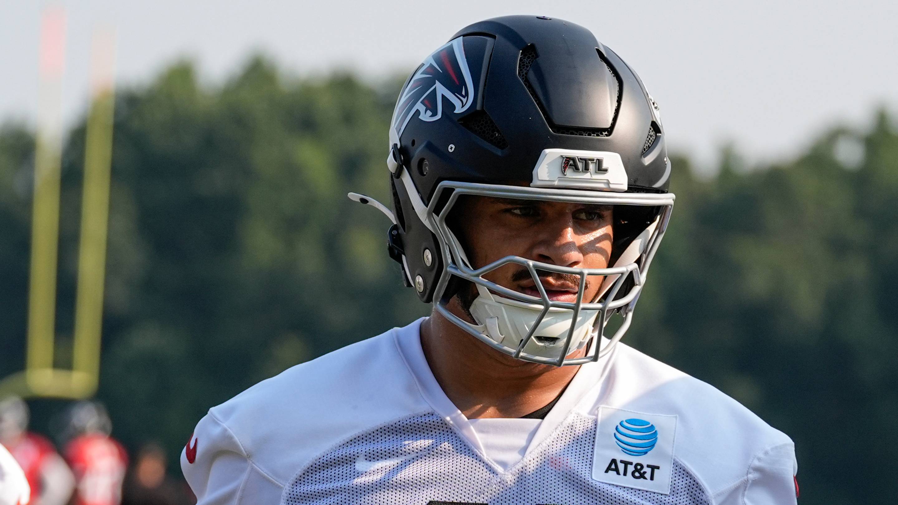 Mysterious Falcons OLB Bralen Trice Could Be Key After Jalon Walker Injury