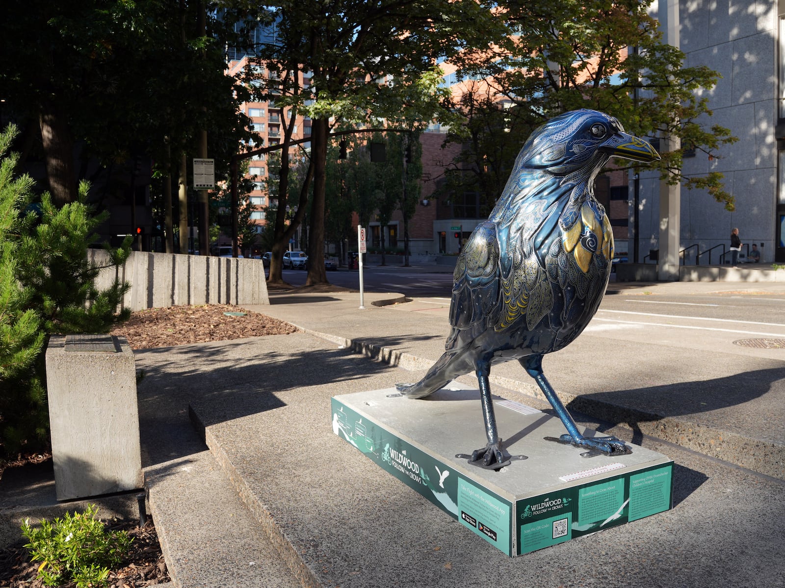 Portland woke to giant, brilliantly colored crows lining the streets — and there’s a beautiful reason why