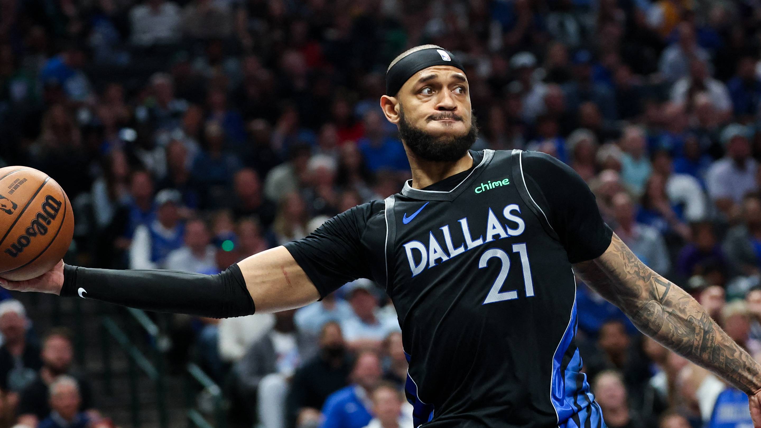 Mavericks' High Asking Price for Daniel Gafford Could Be Why He's Not Traded