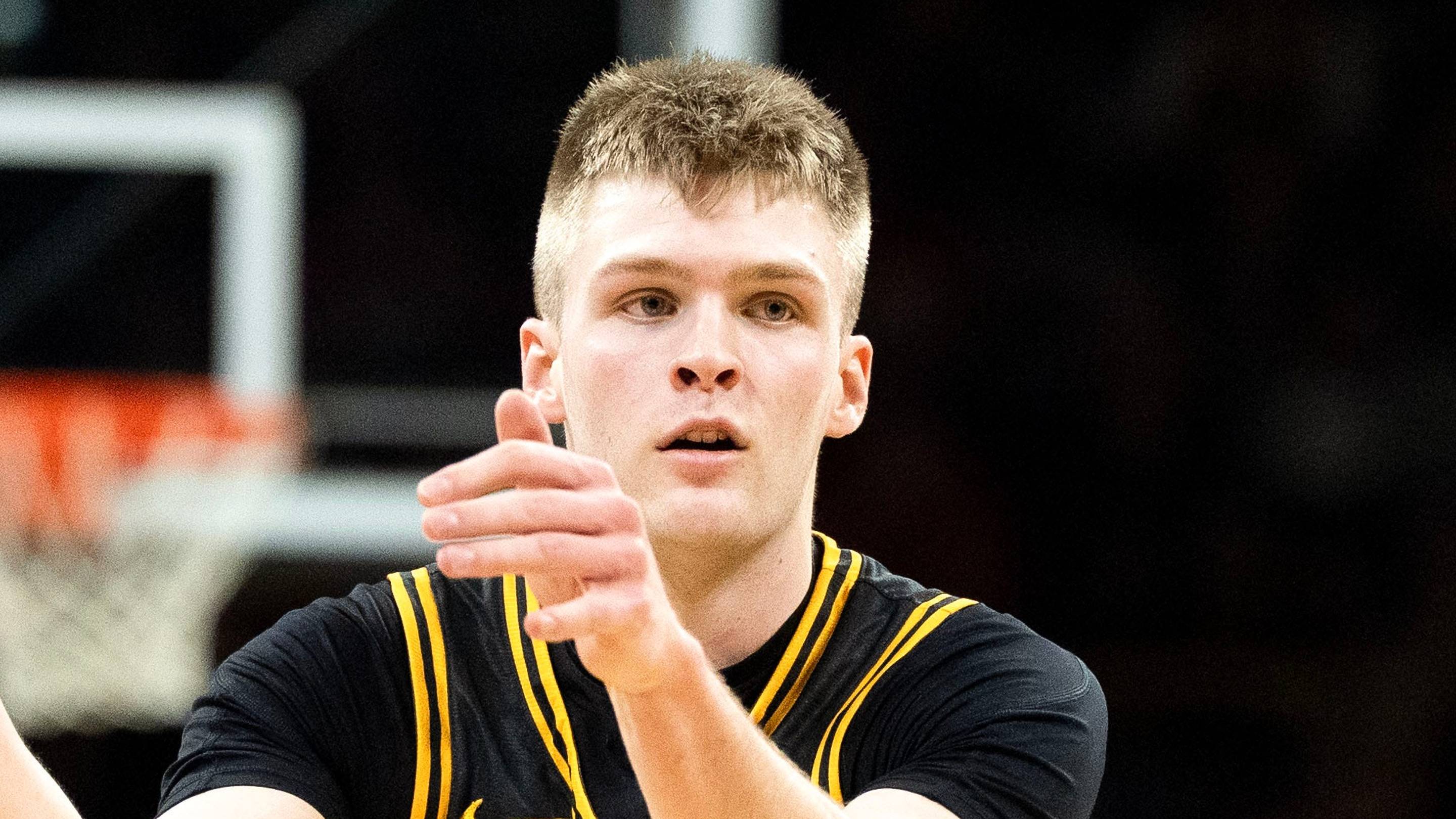 What a Successful Rookie Season Looks Like for OKC Thunder Guard Bennett Stirtz