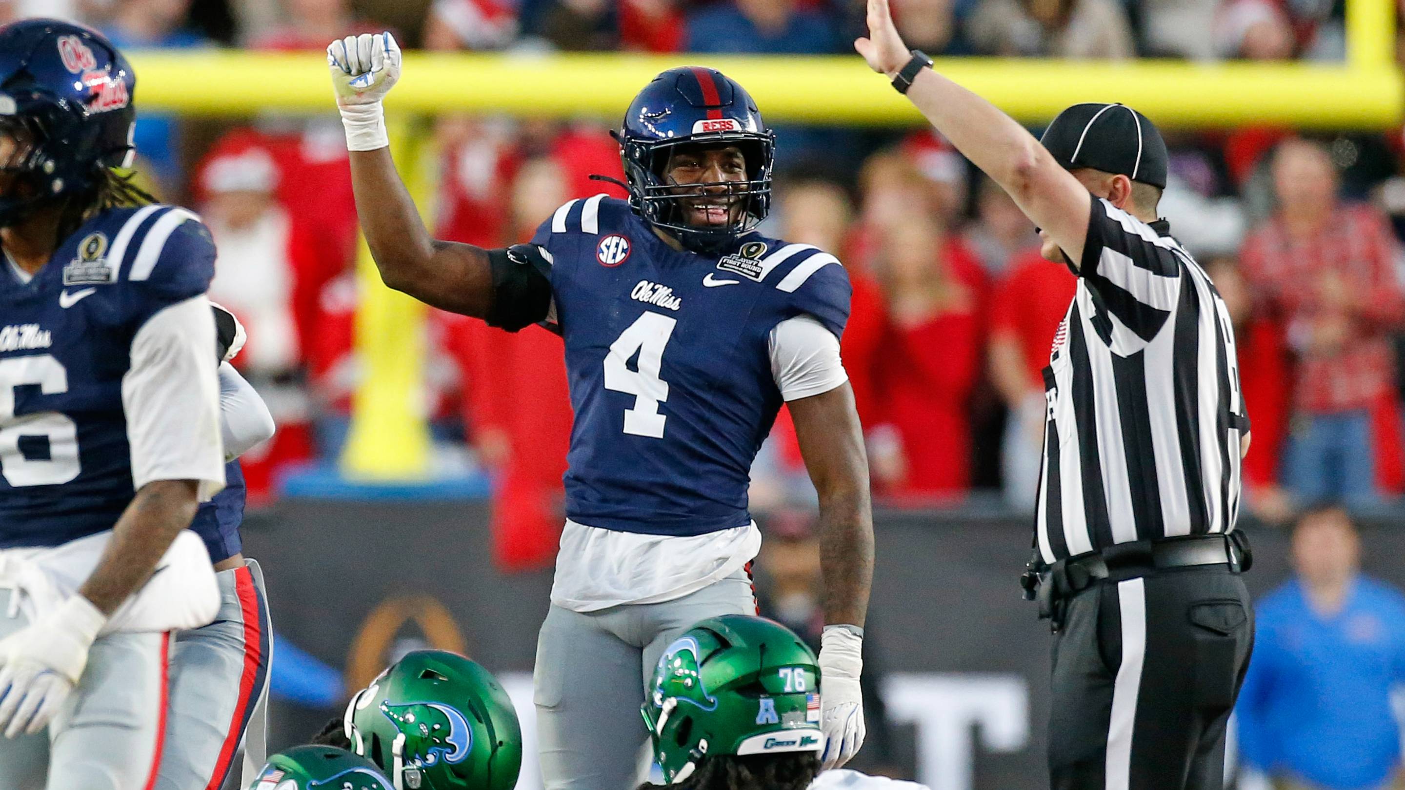 Rebels Name Star Linebacker Suntarine Perkins as Chucky Mullins Award Winner