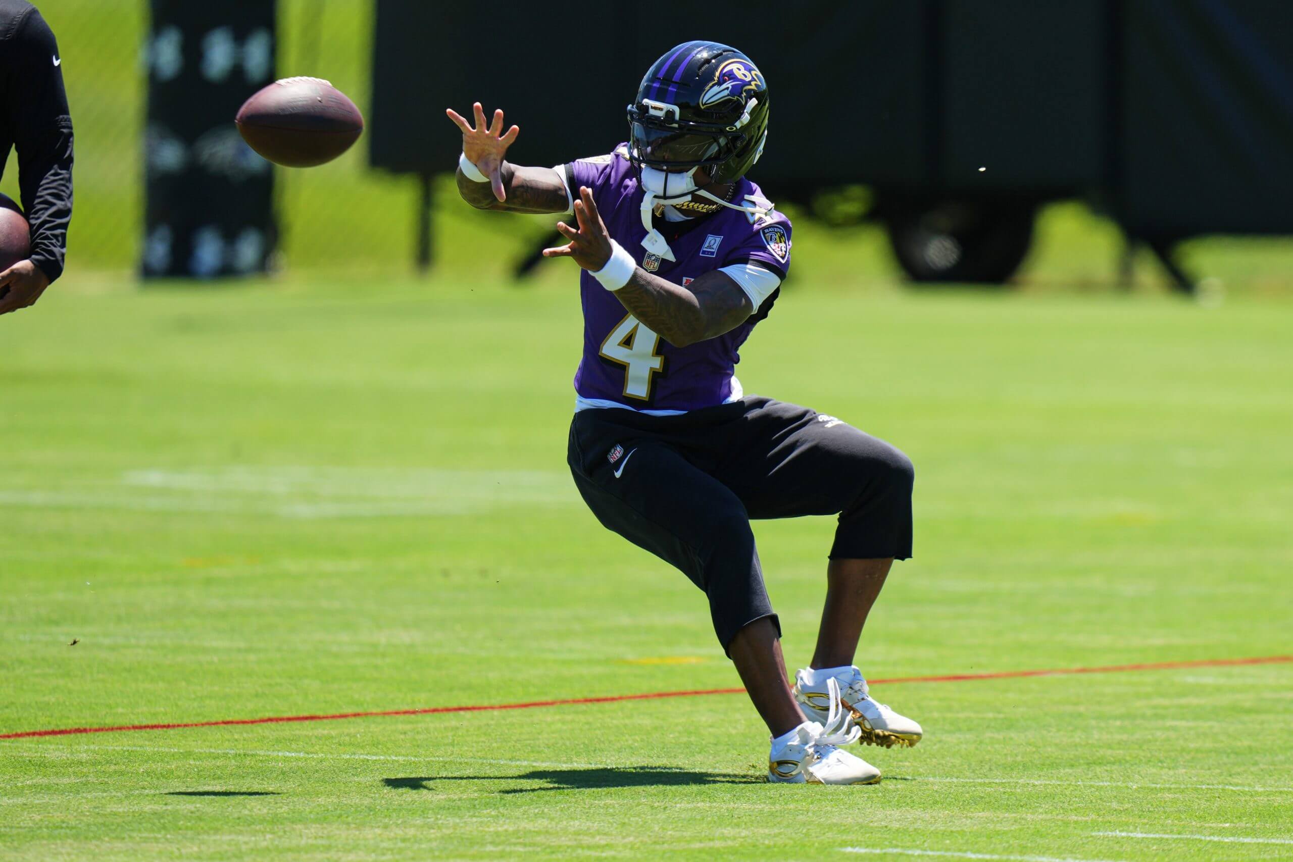 Optimism after a Zay Flowers injury scare: Ravens training camp notebook