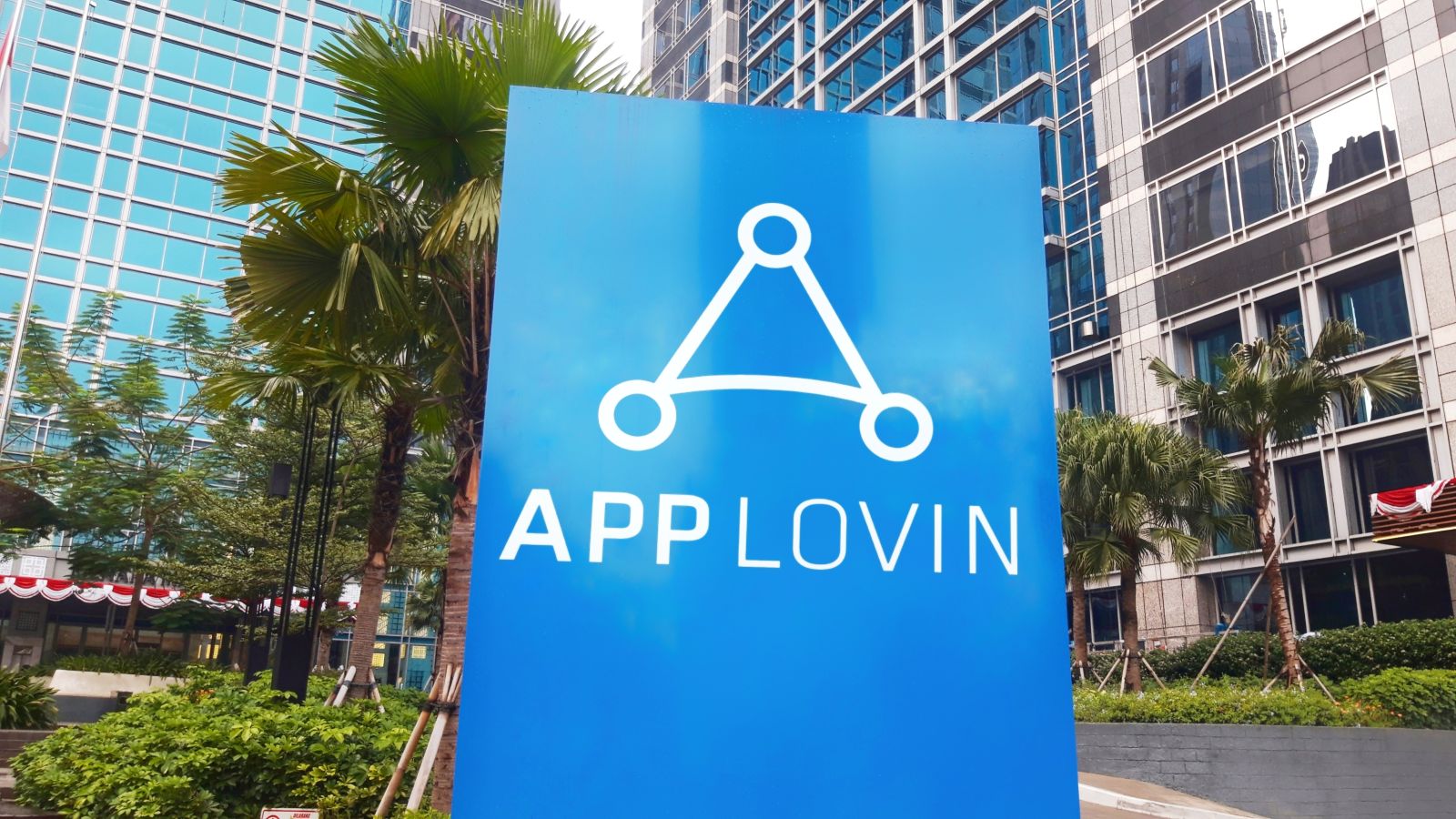 Analysts Are Slashing Price Targets on AppLovin Stock. Here's Why.