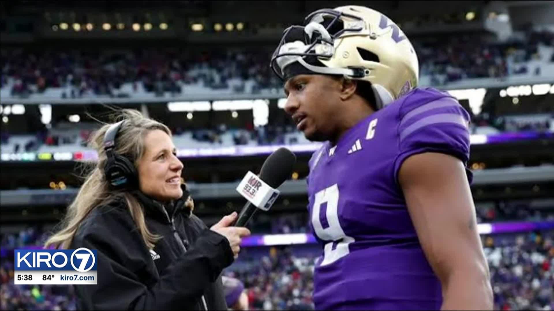 Elise Woodward gives Huskies a new voice