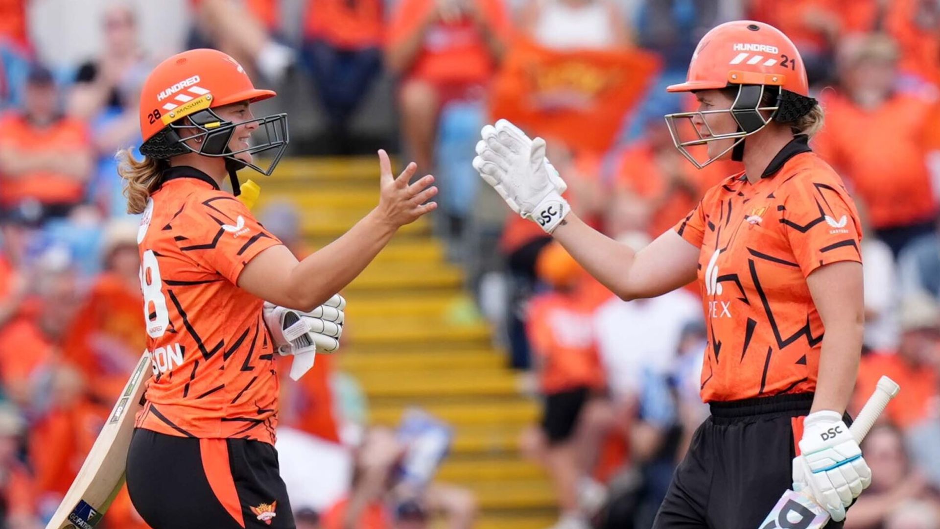 Sunrisers Leeds dominate Welsh Fire to remain in eliminator contention