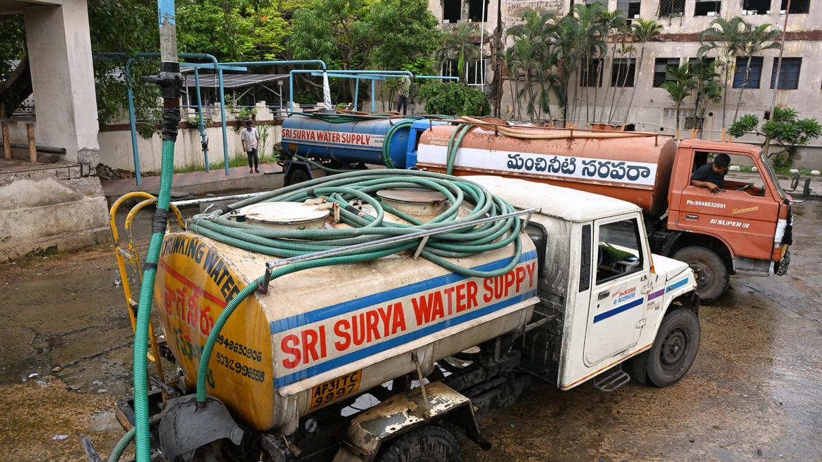 Water crisis hits Vizag; GVMC increases tanker supplies