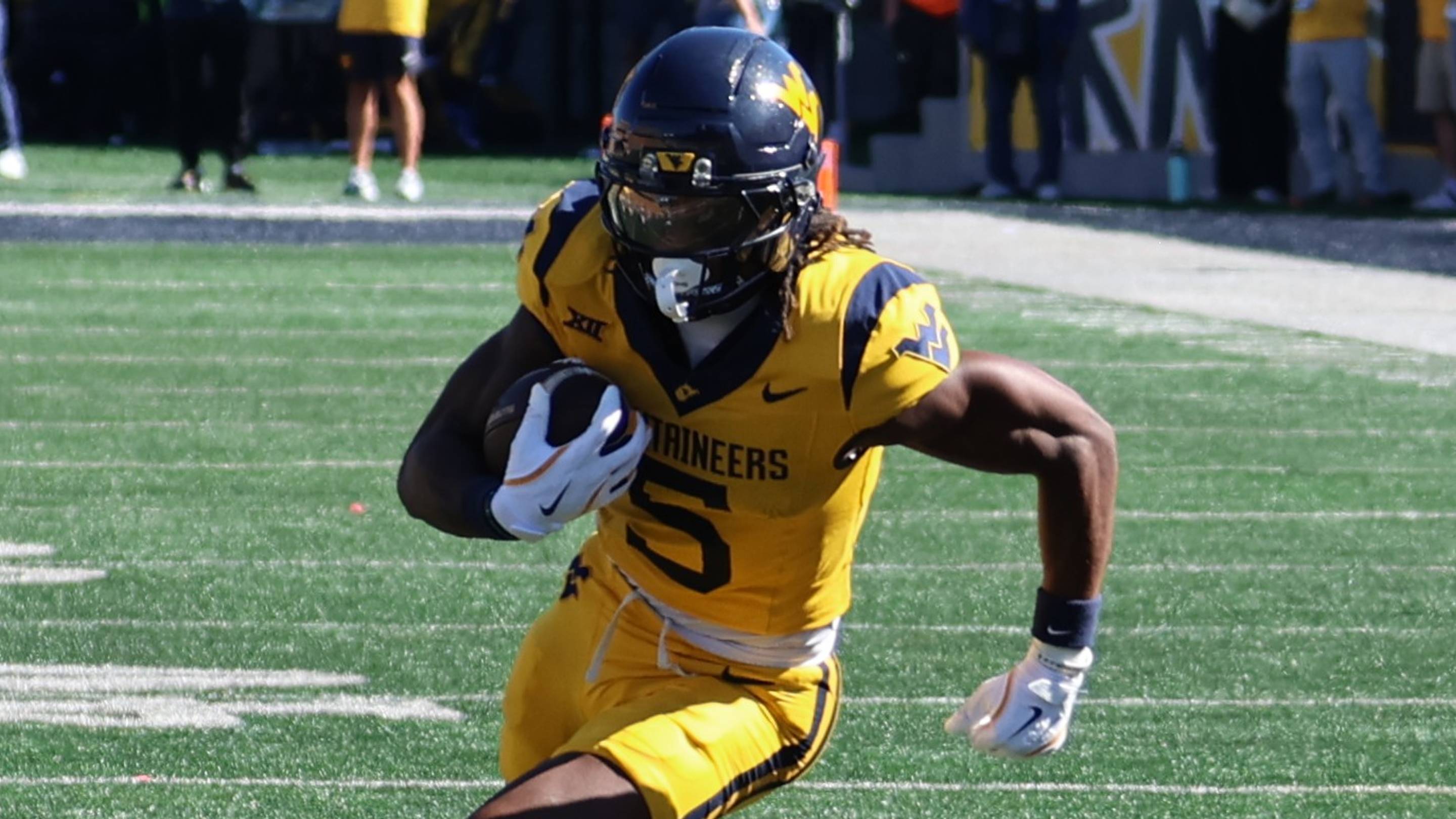 Jaden Bray is Getting Some Reps at a New Spot in Fall Camp for WVU