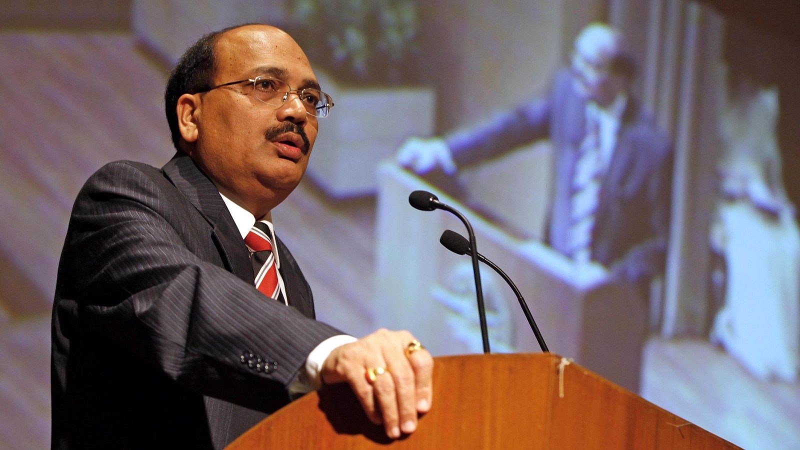 ‘Reconsider choice’: NALSAR students urge university not to invite CJI to convocation
