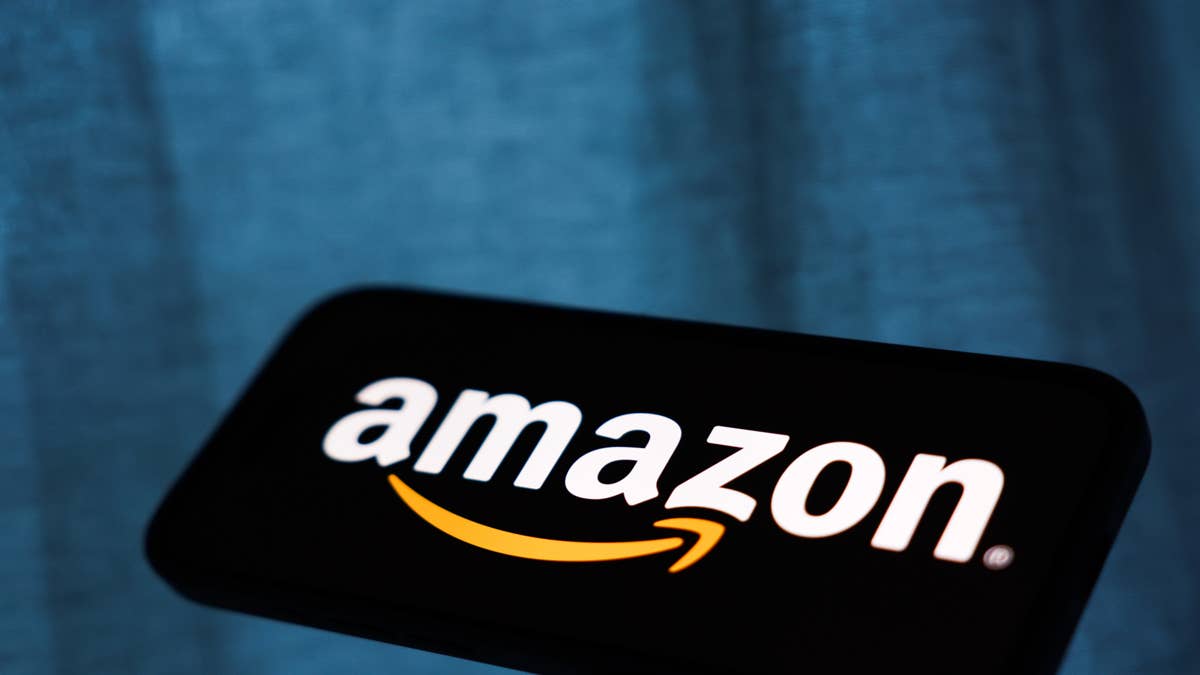 Amazon's $86 2-in-1 laptop and tablet has fully-integrated AI features