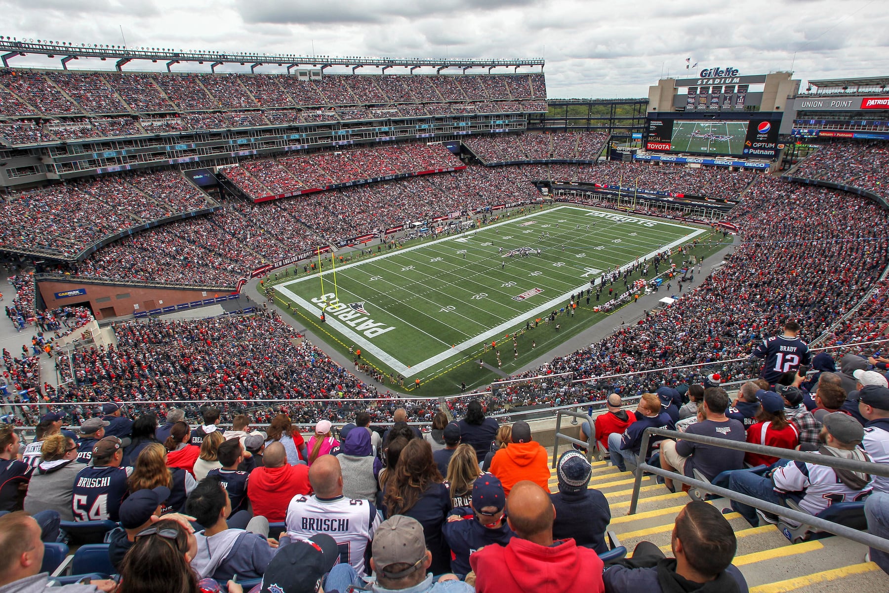 Gillette Stadium changing turf once again days before Patriots’ preseason opener