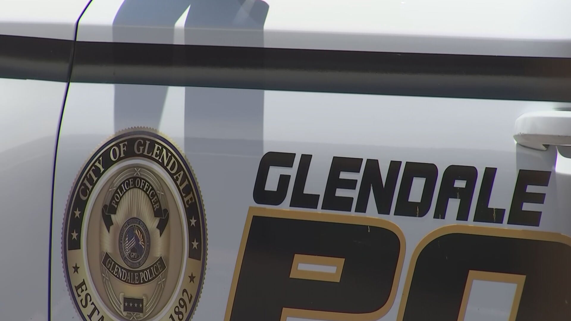 PD: Impaired driver sets off chain reaction after crashing into Glendale backyard