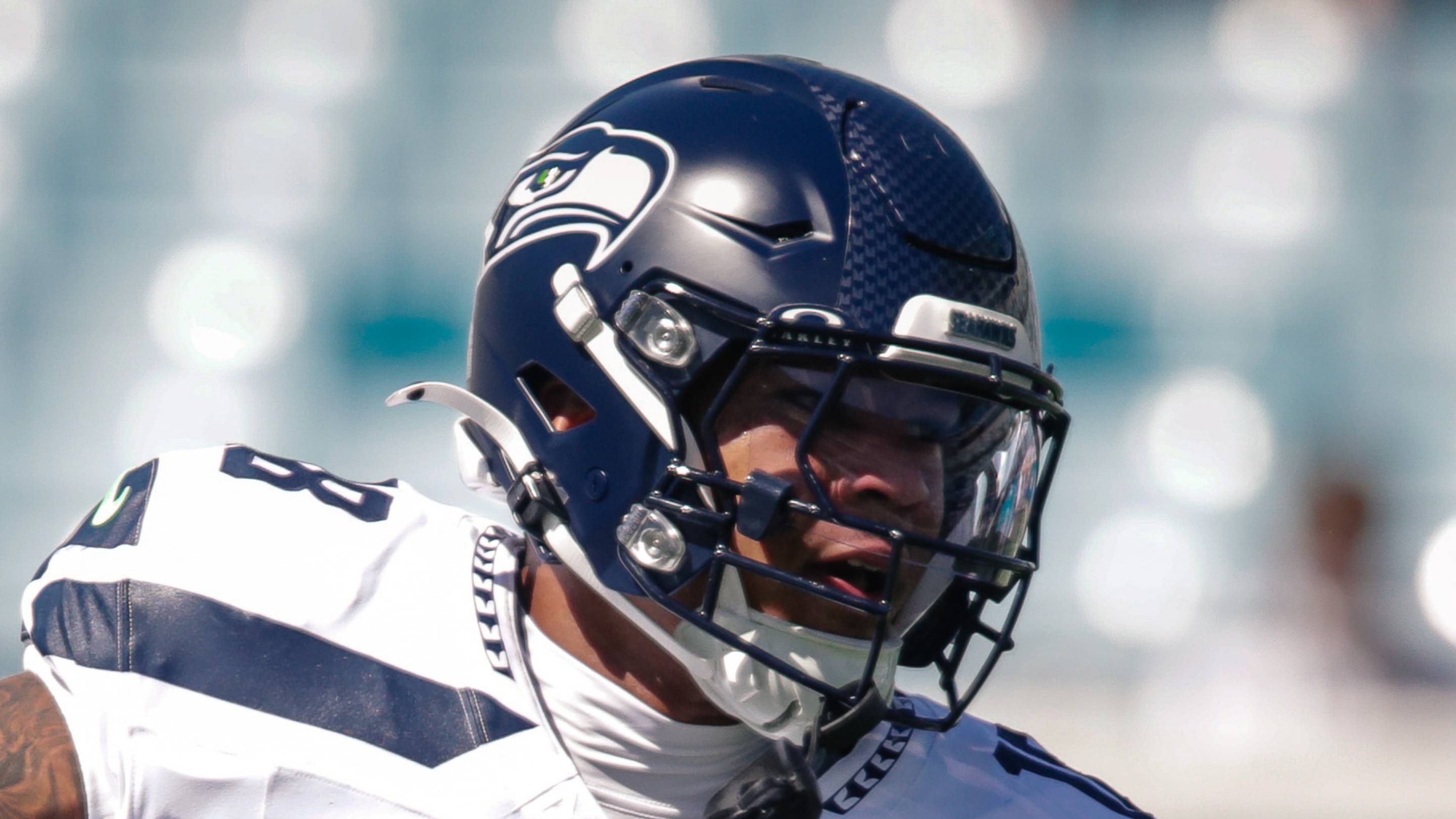 Mike Macdonald Challenges Elijah Arroyo in Seahawks Training Camp