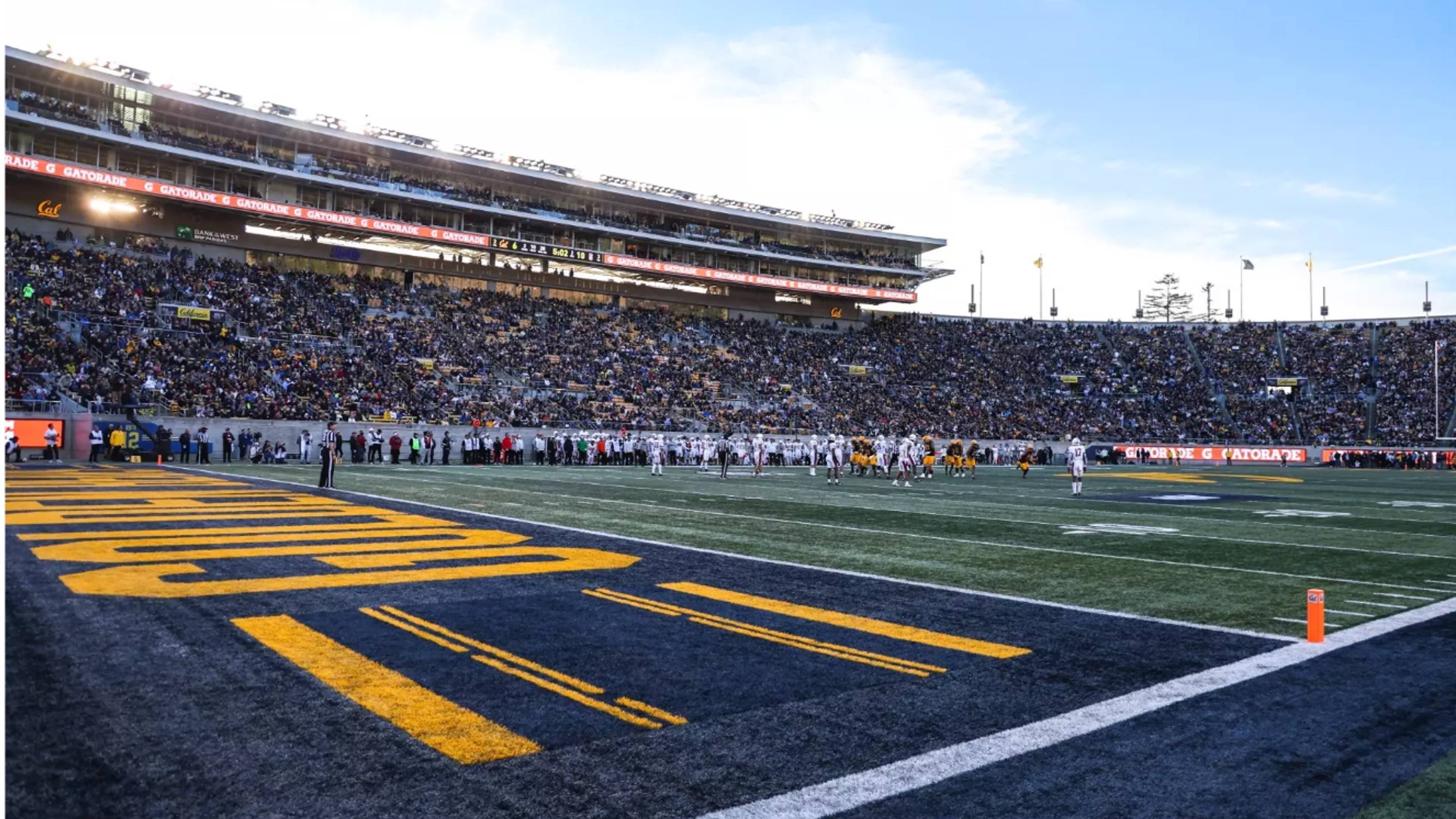 Cal to Host Weekend Tripleheader Featuring Bears and De La Salle Football