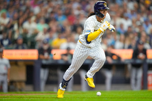 Bae Ji-hwan returns to MLB with Brewers