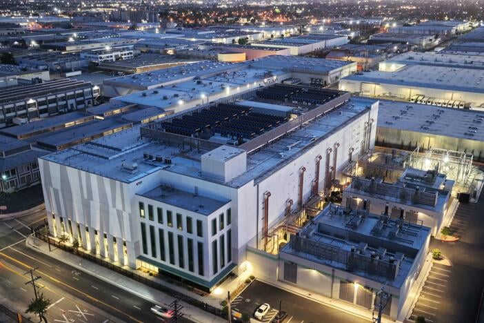 Data centers are a political issue crossing party lines, driving voters to candidates