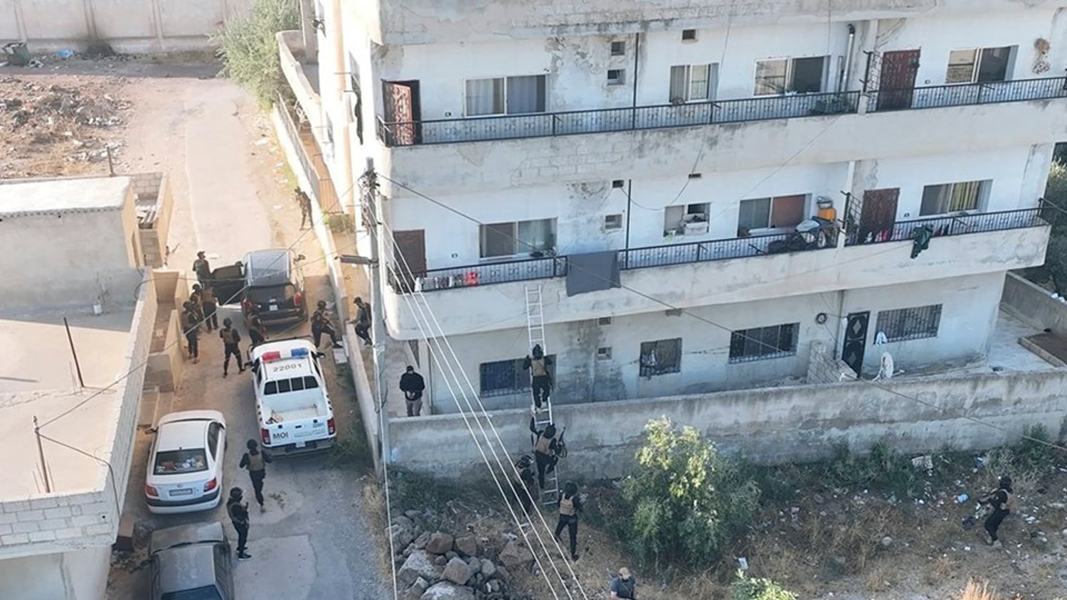 Syrian forces arrest nine-member ISIS cell in Quneitra