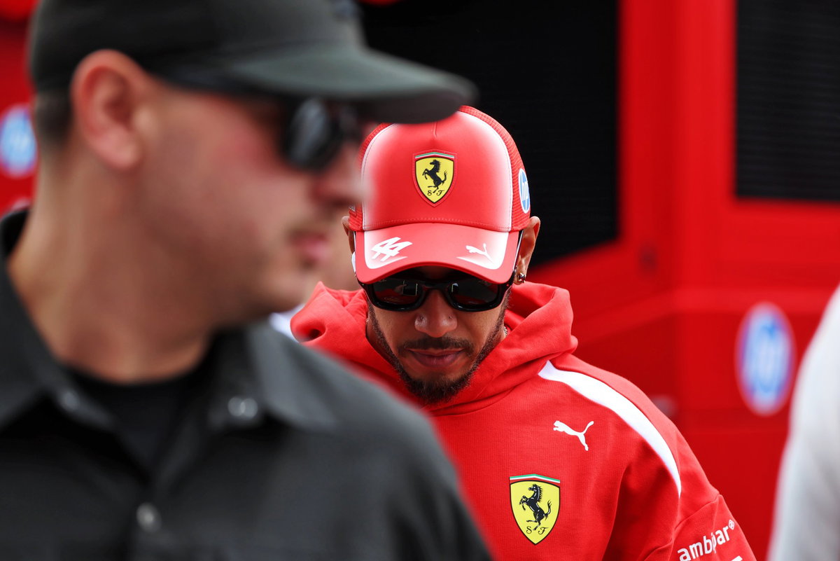 'You can't blame anyone else' - Johnny Herbert defends FIA stewards after Lewis Hamilton penalties