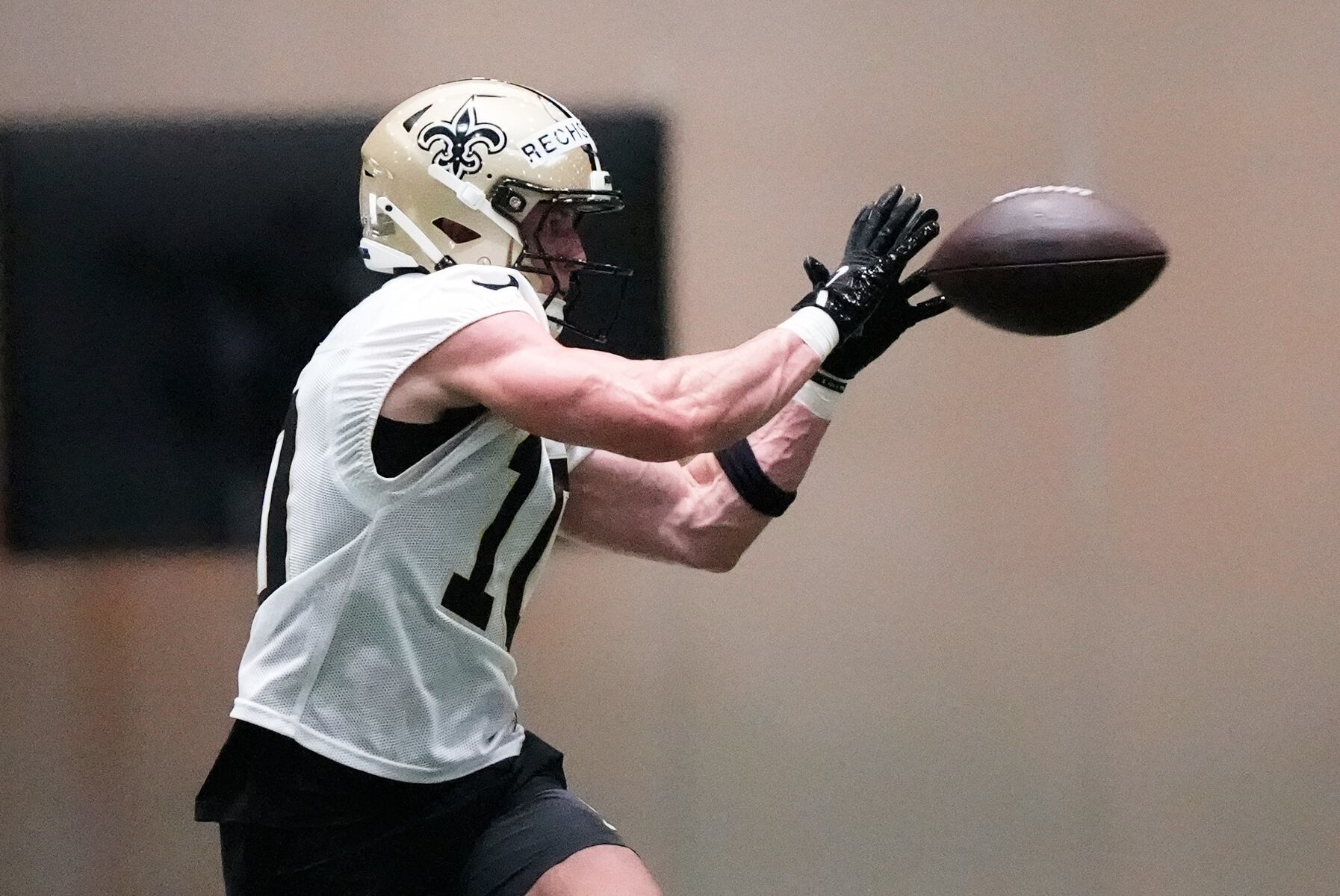 NFL rookie ‘essentially guaranteed’ a shot at joining WWE as a wrestler