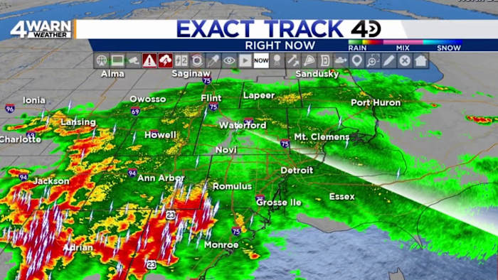 More chances for showers as thunderstorms move into Metro Detroit to start the week